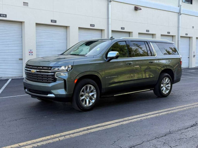 2023 Chevrolet Suburban Premier's photo