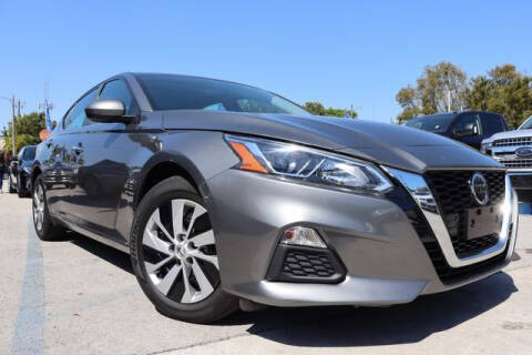 2020 Nissan Altima for sale at OCEAN AUTO SALES in Miami FL