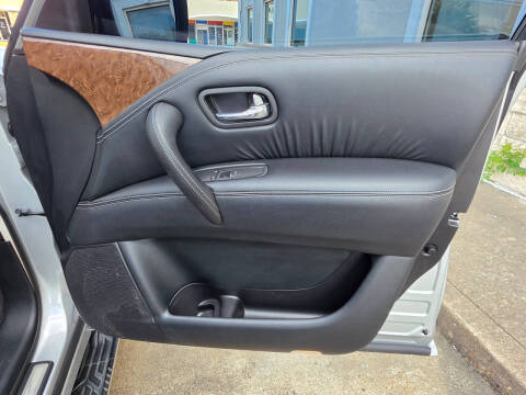 2016 Infiniti QX80