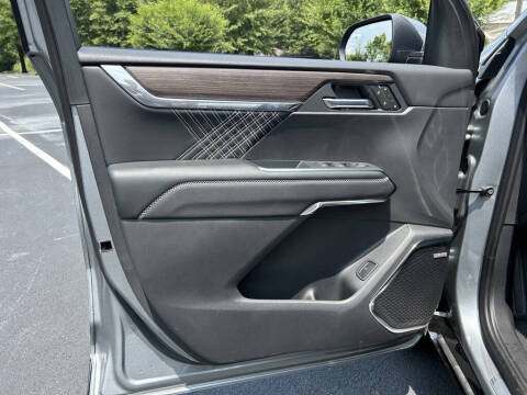 2025 GMC Acadia Denali