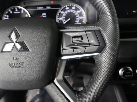 2026 Mitsubishi Outlander ES