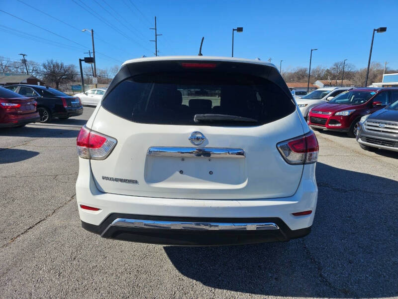 2016 Nissan Pathfinder S