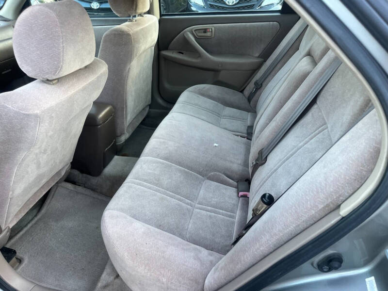 1999 Toyota Camry XLE photo 14