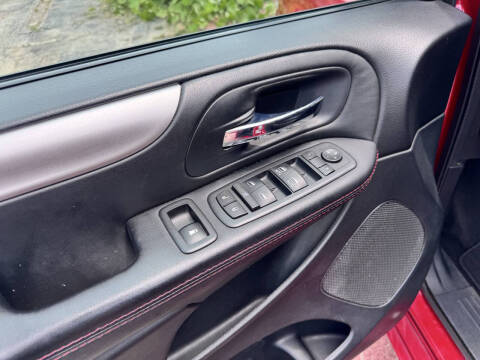 2016 Dodge Grand Caravan R/T