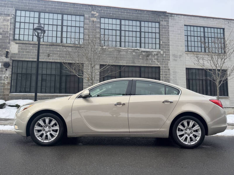 2012 Buick Regal Premium 2