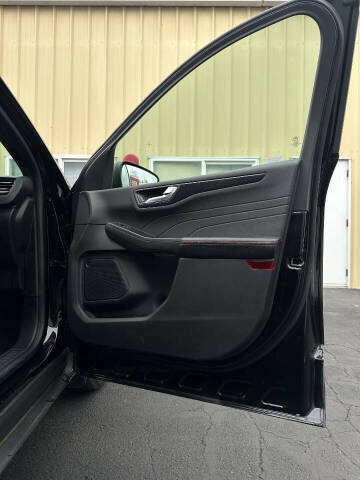 2023 Ford Escape ST-Line