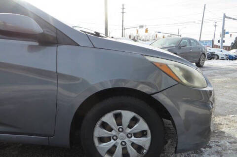 2016 Hyundai Accent SE