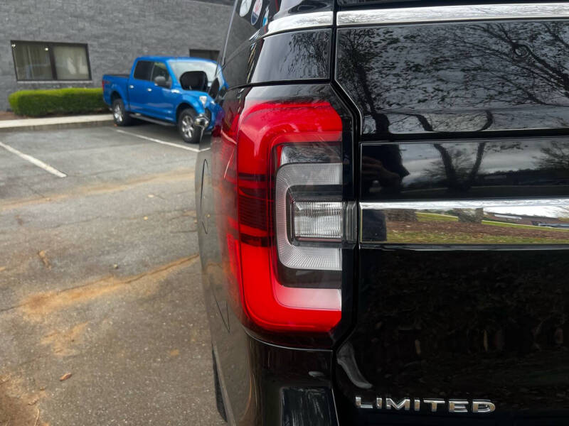 2023 Ford Expedition Limited photo 38