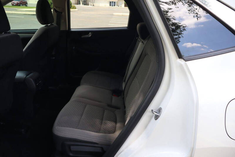 2020 Ford Escape SE