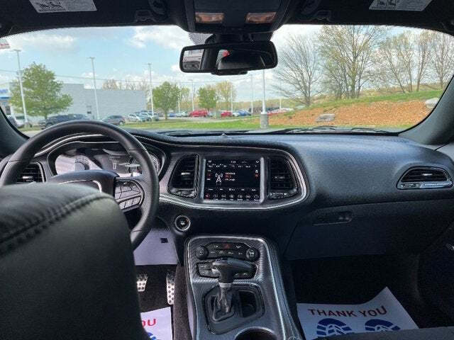 2018 Dodge Challenger 32