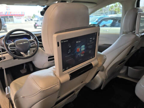 2019 Chrysler Pacifica Touring L Plus