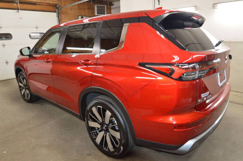 2025 Mitsubishi Outlander SE