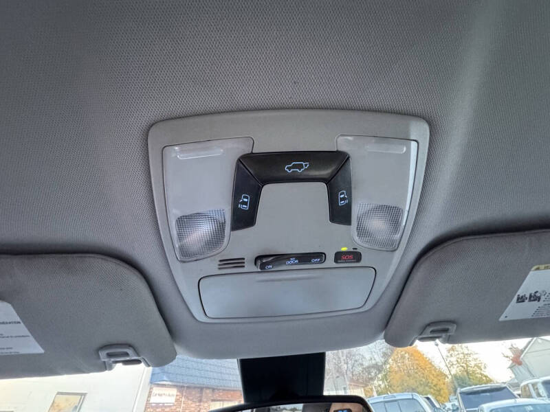 2019 Toyota Sienna SE 8-Passenger