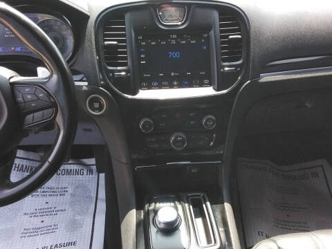 2019 Chrysler 300 S