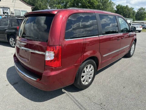 2013 Chrysler Town and Country Touring