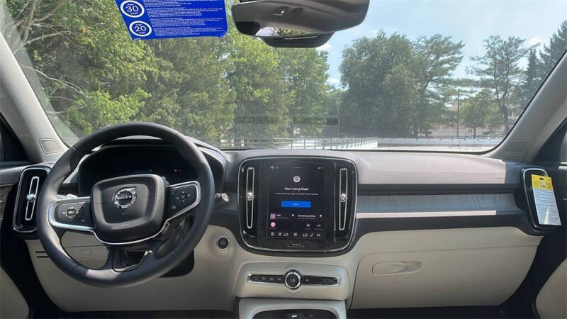 2026 Volvo XC40 B5 Ultra