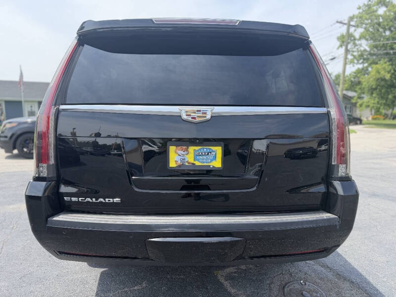 2017 Cadillac Escalade ESV Platinum