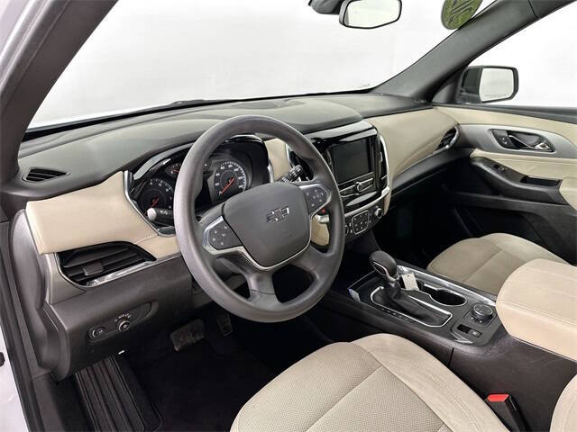 2022 Chevrolet Traverse LS