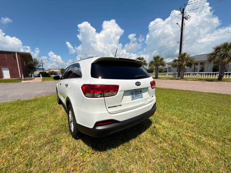 2017 Kia Sorento L