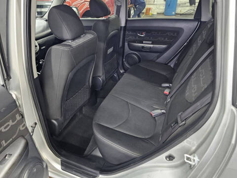 2012 Kia Soul +