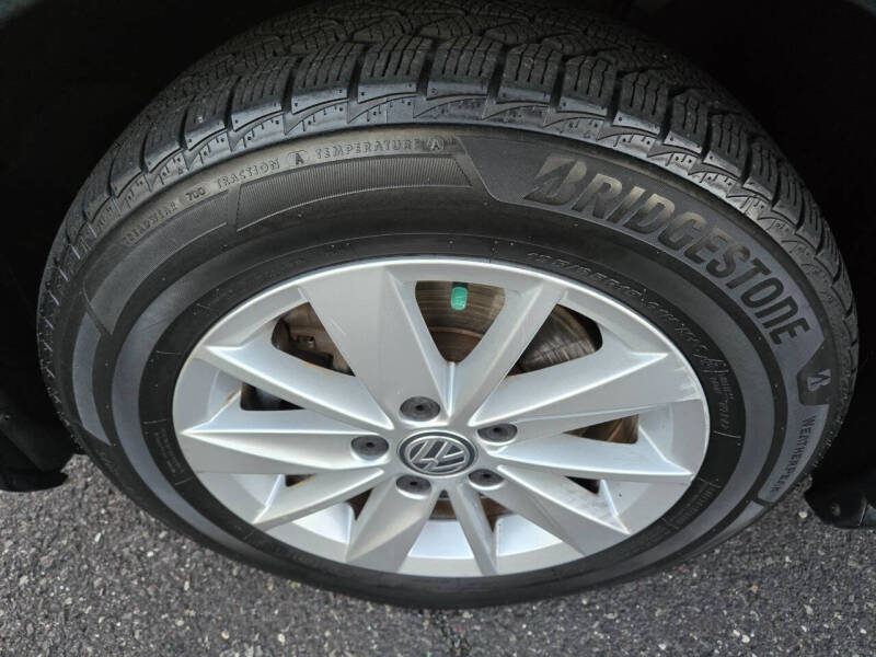 2018 Volkswagen Golf TSI S