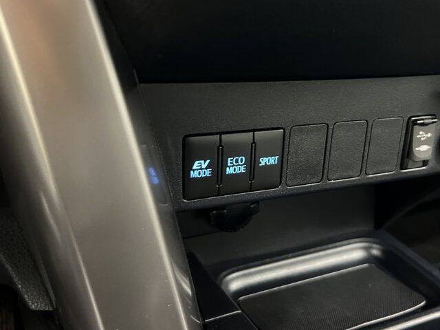 2017 Toyota RAV4 Hybrid XLE
