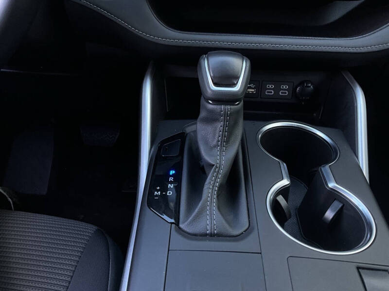 2025 Toyota Highlander LE