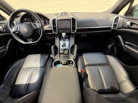 2014 Porsche Cayenne Platinum