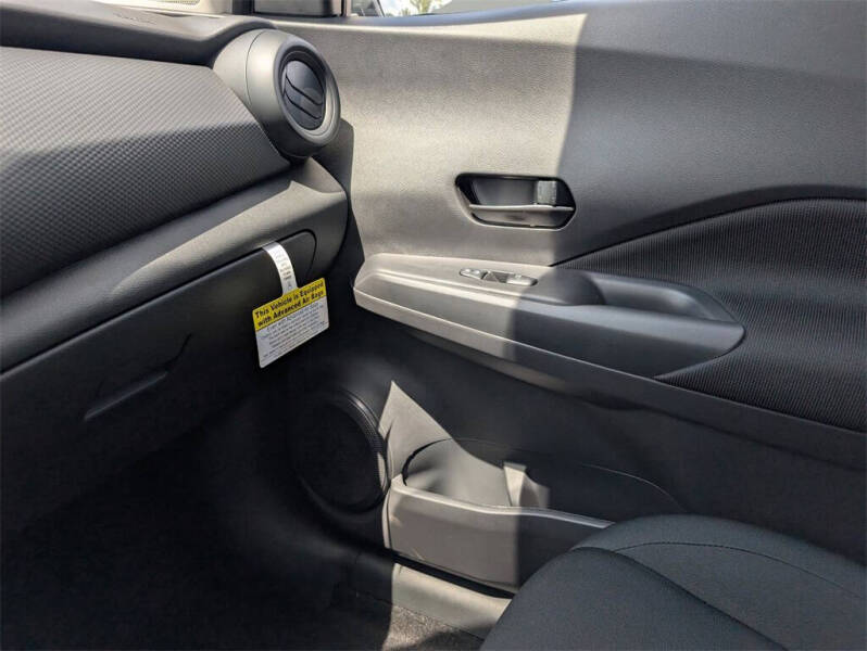 2025 Nissan Kicks Play S