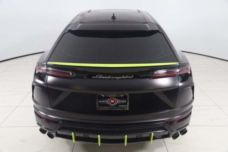 2022 Lamborghini Urus
