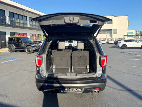 2017 Ford Explorer Sport