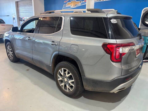 2023 GMC Acadia SLT