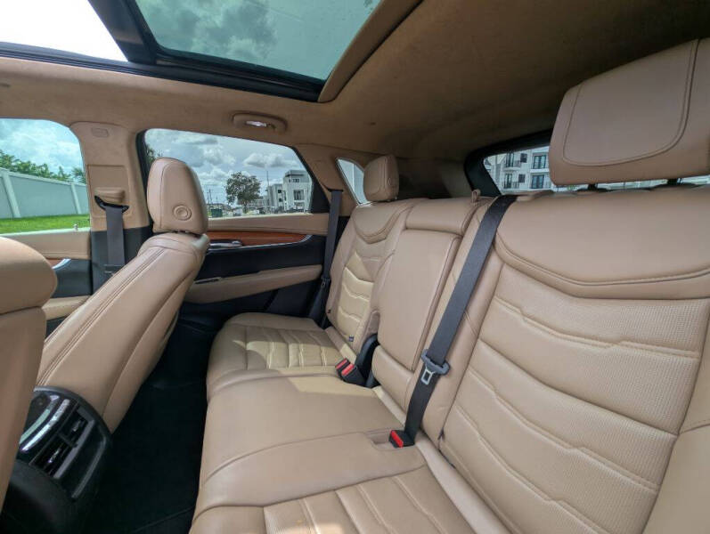 2018 Cadillac XT5 Platinum