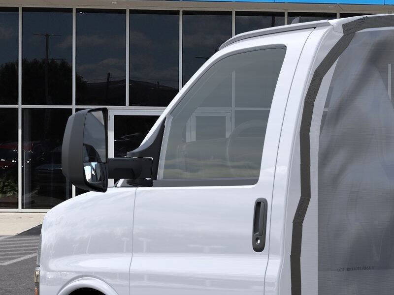 2025 Chevrolet Express 3500