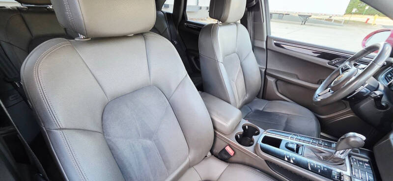 2016 Porsche Macan S