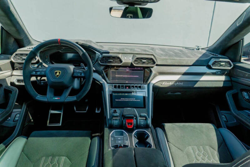 2024 Lamborghini Urus Performante