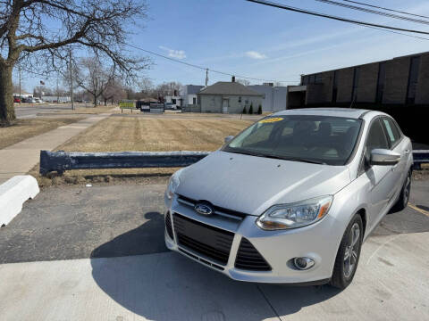 2014 Ford Focus for sale at Drive Max Auto Sales in Warren MI