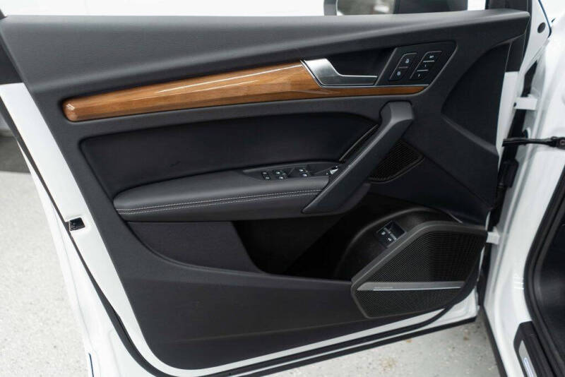 2024 Audi Q5 e quattro S line Prestg 55 TFSI