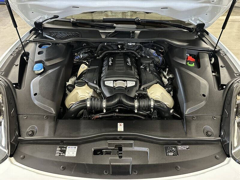 2015 Porsche Cayenne Turbo