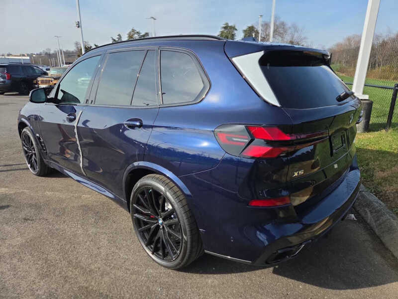 2026 BMW X5 M60i