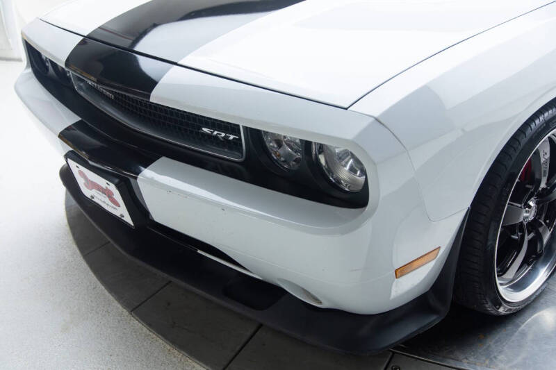 2012 Dodge Challenger SRT8 - Photo 34