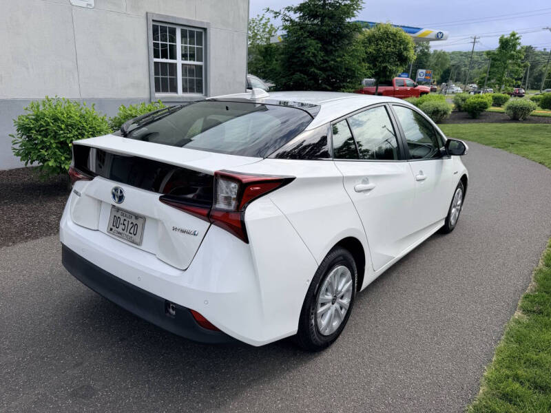 2021 Toyota Prius LE