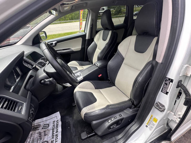 2017 Volvo XC60 T6 Dynamic