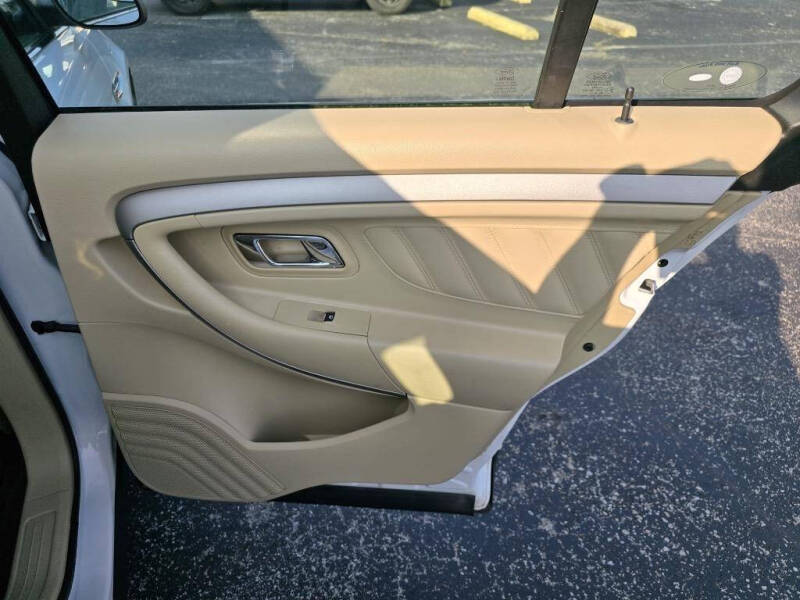 2014 Ford Taurus SEL