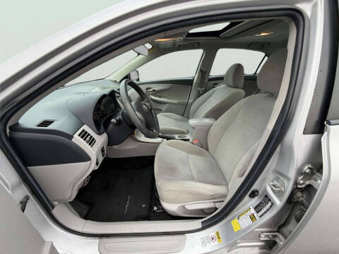 2011 Toyota Corolla LE