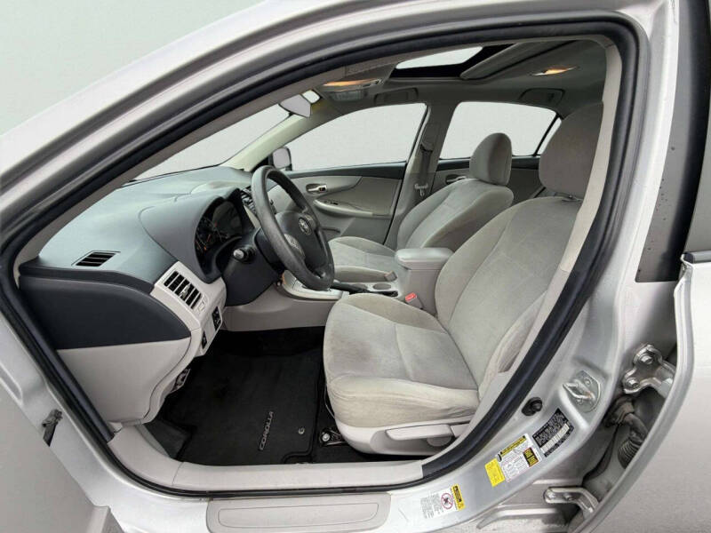 2011 Toyota Corolla LE