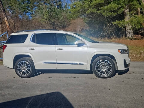 2023 GMC Acadia Denali