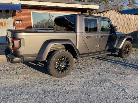 2021 Jeep Gladiator for sale at LAURINBURG AUTO SALES in Laurinburg NC