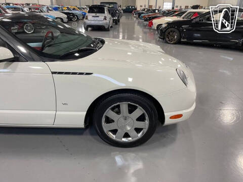 2003 Ford Thunderbird