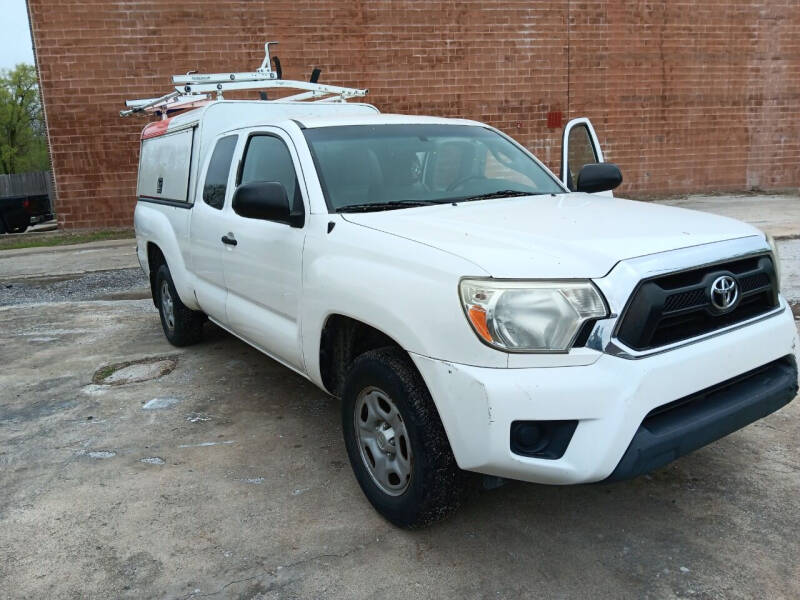 2014 Toyota Tacoma for sale at Best Deal Motors in Saint Charles MO